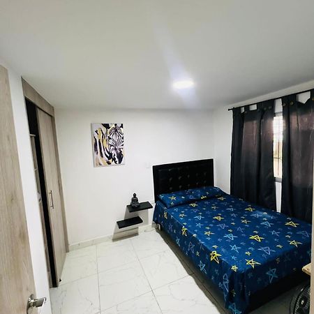 Hostal Campo Amor 麦德林 外观 照片